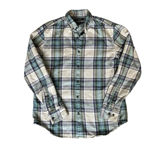 Banana Republic Tops - Banana Republic Women’s Luxe Flannel in a Camden Fit size medium